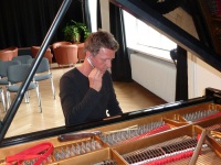 Stimmen nach Gehör und mit Stimmgabel